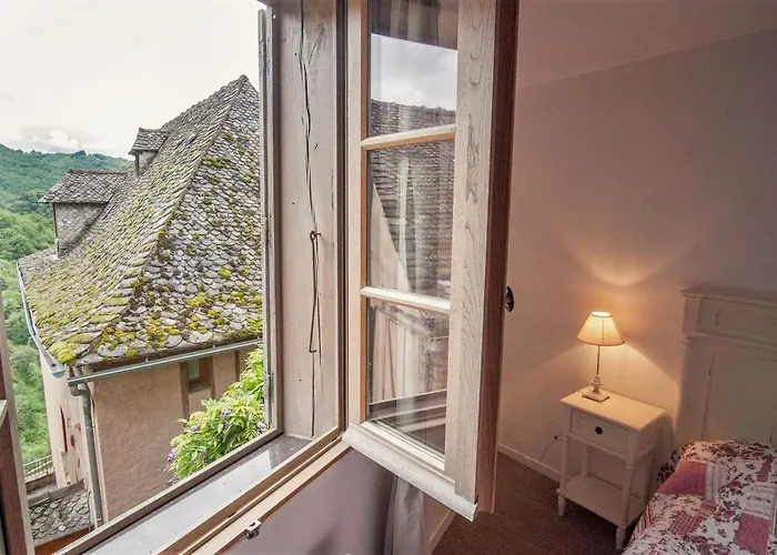 Le Compostelle De Conques-en-Rouergue