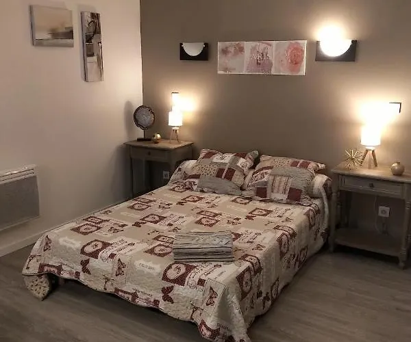 Le Compostelle De * Conques-en-Rouergue