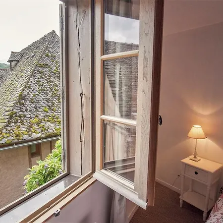 Le Compostelle De Conques-en-Rouergue