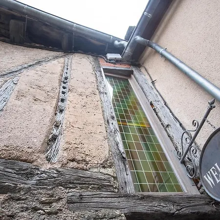 Le Compostelle De *