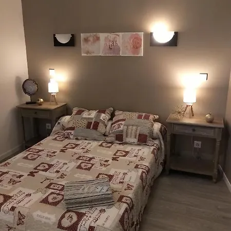 Le Compostelle De * Conques-en-Rouergue